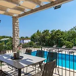 Riviera Villa Diminići