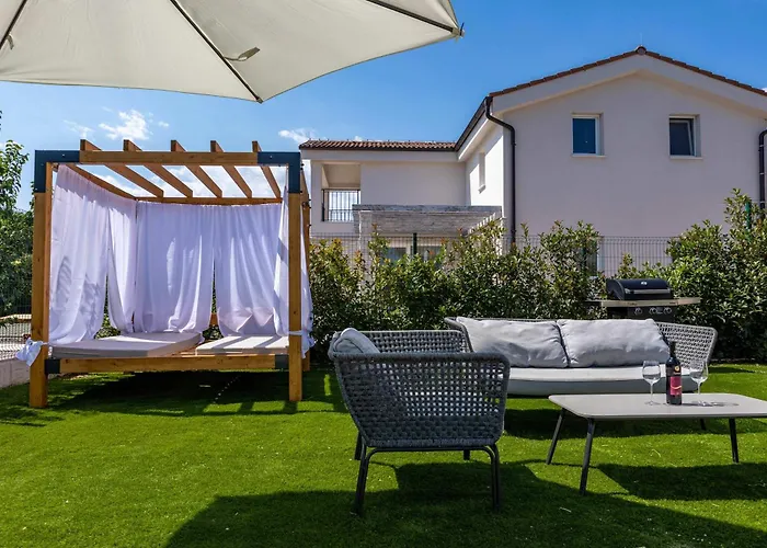 Villa Riviera