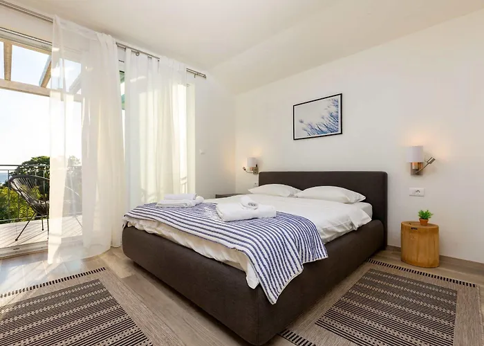 Villa Riviera