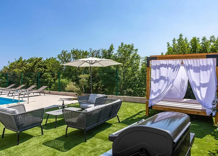 Villa Riviera *