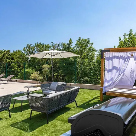 Villa Riviera *